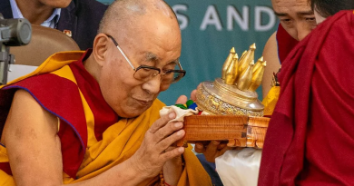 «Nunca se reunió con él»: el Dalai Lama desmiente categóricamente vínculos con Jeffrey Epstein