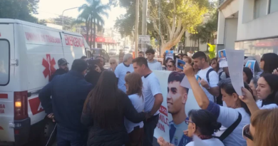 Jugaba al fútbol y murió en una operación de rodilla: la familia de Camilo Nuin realiza una marcha