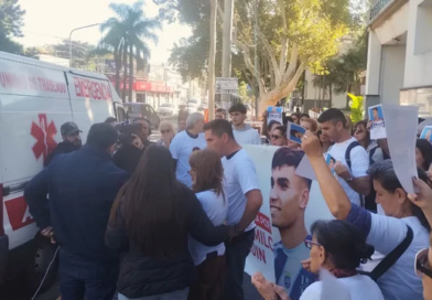Jugaba al fútbol y murió en una operación de rodilla: la familia de Camilo Nuin realiza una marcha
