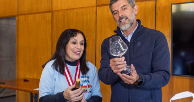 Adriana Geymonat, la 1º persona en el mundo en seguir la huella completa de San Martín, fue recibida por Ulpiano Suarez