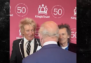Rod Stewart felicitó al Rey Carlos por su comentario irónico a Donald Trump: “Pusiste a ese canalla en su lugar”