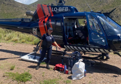 Entre sirenas y cuadernos: la vida de una policía que también es docente en el Valle de Uco Entre sirenas y cuadernos: la vida de una policía que también es docente en el Valle de Uco