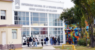 Horror en una universidad de Río Gallegos: un trabajador apuñaló a un alumno Horror en una universidad de Río Gallegos: un trabajador apuñaló a un alumno