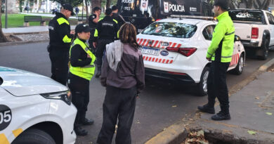 Tres personas fueron detenidas por vender estupefacientes Tres personas fueron detenidas por vender estupefacientes