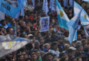 Banderazo en Parque Lezama para exigir la liberación de Cristina Kirchner Banderazo en Parque Lezama para exigir la liberación de Cristina Kirchner