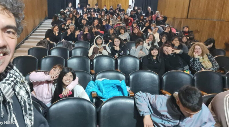 La Ciudad apuesta al cine joven con un taller que busca convertir héroes en pequeñas historias audiovisuales 
