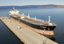 Taiana y Grabois repudiaron el ingreso de un buque petrolero británico a Ushuaia y reclamaron su expulsión Taiana y Grabois repudiaron el ingreso de un buque petrolero británico a Ushuaia y reclamaron su expulsión