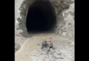 Video: así rescataron a 350 personas atrapadas en un túnel de montaña en Nepal Video: así rescataron a 350 personas atrapadas en un túnel de montaña en Nepal