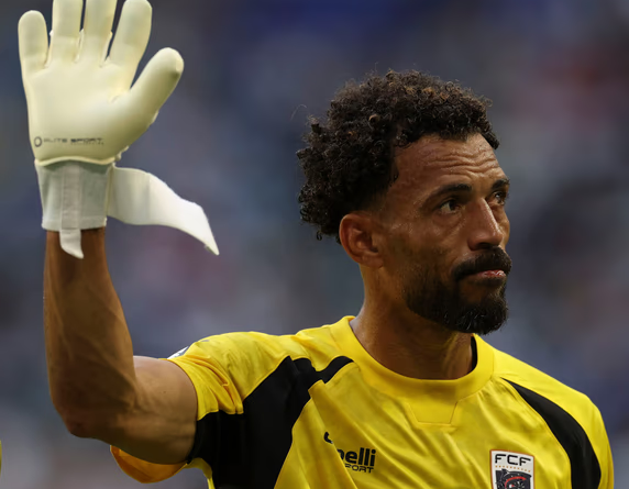 ¿Cuelga al Colo-Colo? Vozinha podría continuar su carrera en Marruecos ¿Cuelga al Colo-Colo? Vozinha podría continuar su carrera en Marruecos
