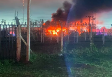 La Plata a oscuras: explosión e incendio en una central eléctrica causaron un apagón