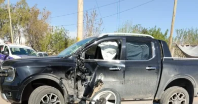 Murió un joven por un violento choque entre una moto y una camioneta en Guaymallén Murió un joven por un violento choque entre una moto y una camioneta en Guaymallén