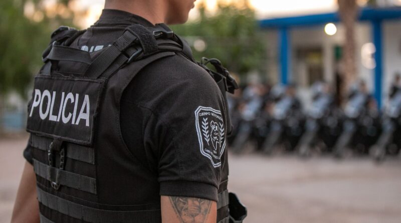 Dos hombres fueron detenidos tras asaltar un comercio en Maipú