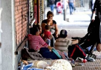 La pobreza creció en el primer semestre del año y se ubicó en 32,3% La pobreza creció en el primer semestre del año y se ubicó en 32,3%