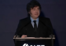 Milei reivindicó sus políticas y advirtió: “Entré acá por el bronce, no voy a borrar con el codo lo que escribí con la mano“