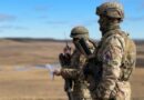 La Armada apartó a nueve militares tras la denuncia por fraude en la liquidación de sueldos La Armada apartó a nueve militares tras la denuncia por fraude en la liquidación de sueldos