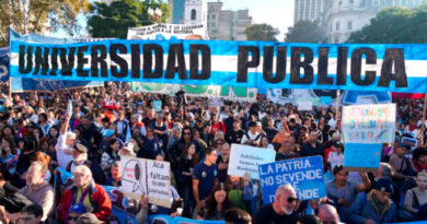 Nuevo paro nacional docente de 72 horas: universitarios vuelven a exigir la aplicación de la Ley de Financiamiento Nuevo paro nacional docente de 72 horas: universitarios vuelven a exigir la aplicación de la Ley de Financiamiento