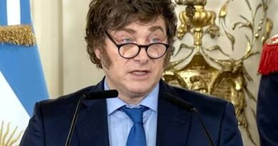 El mensaje de Milei a los inversores franceses previo a su llegada a París: “Son bienvenidos a llenarse los bolsillos en la Argentina” El mensaje de Milei a los inversores franceses previo a su llegada a París: “Son bienvenidos a llenarse los bolsillos en la Argentina”