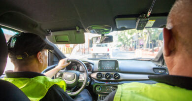Una persona fue detenida tras robar unos aros de una joyería Una persona fue detenida tras robar unos aros de una joyería