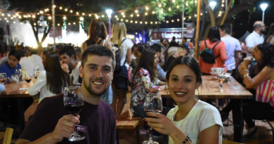 La calle Juan B. Justo se prepara para celebrar el Día del Estudiante