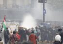 Incidentes en la Marcha Federal Universitaria: la Policía lanzó gases lacrimógenos y usó camiones hidrantes Incidentes en la Marcha Federal Universitaria: la Policía lanzó gases lacrimógenos y usó camiones hidrantes