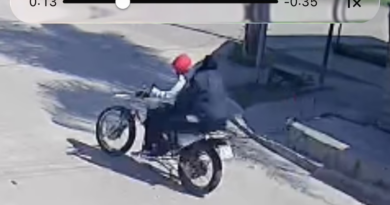Imputaron a un policía acusado de chocar y matar a un niño durante una persecución en Ingeniero Budge Imputaron a un policía acusado de chocar y matar a un niño durante una persecución en Ingeniero Budge