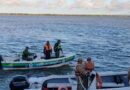 Amplio operativo en Corrientes para localizar a dos peones que desaparecieron en aguas del río Paraná Amplio operativo en Corrientes para localizar a dos peones que desaparecieron en aguas del río Paraná